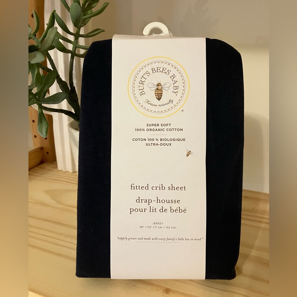Burt’s Bees Baby fitted crib sheet- navy